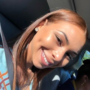 Meet your Posher, Caroline